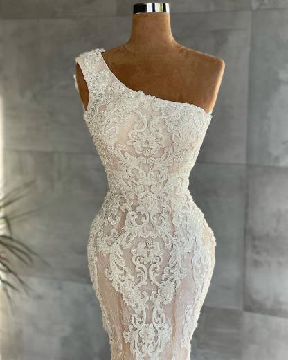 Elegant Long One Shoulder Appliques Lace Mermaid Floor Length Wedding Dress