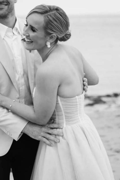 Elegant Long A-line Strapless Backless Floor-Length Tulle Wedding Dresses