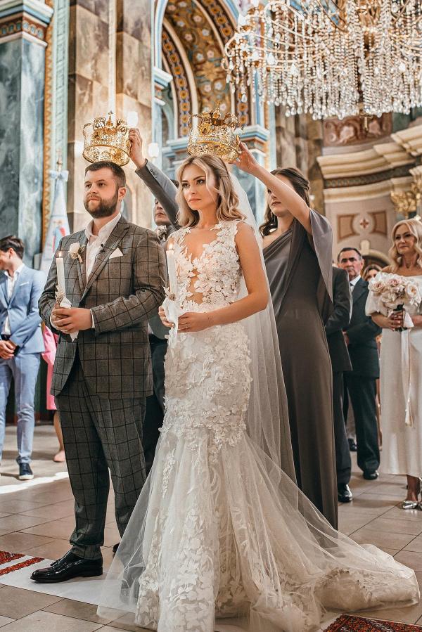 Elegant Long Mermaid Jewel Tulle Lace Wedding Dress