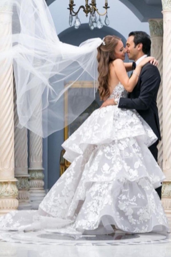 Modest Long Ball Gown Sweetheart Tulle Lace Wedding Dress