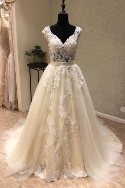 Ivory A-line Tulle Lace V Neck Long Cap Sleeve Wedding Dress