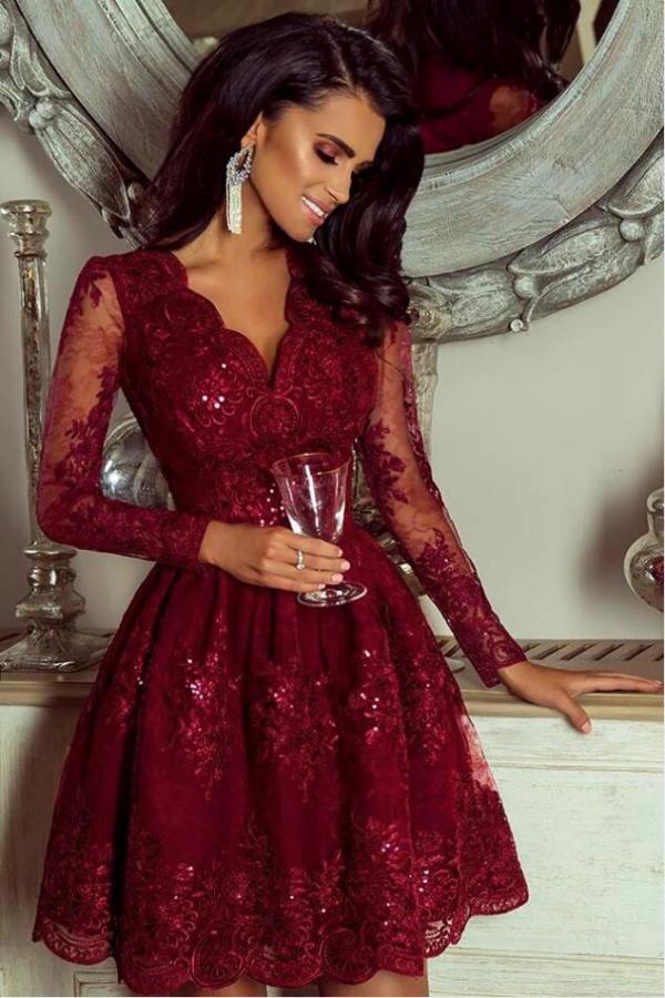 Elegant Short A-line V-neck Tulle Lace Prom Dresses with Sleeves