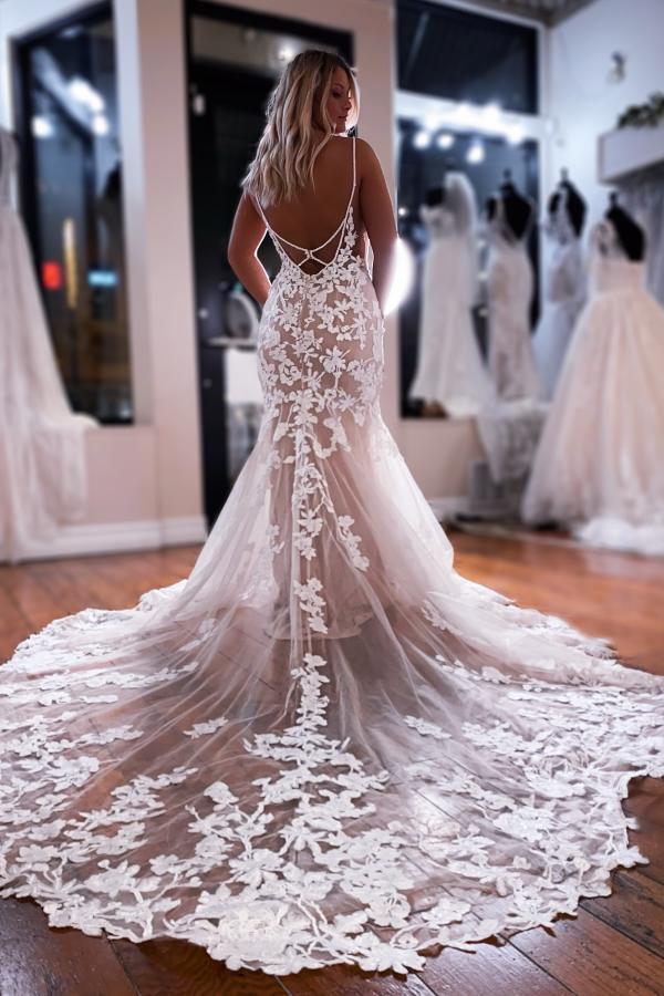 Long V-Neck Tulle Appliques Lace Mermaid Open Back Wedding Dresses