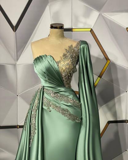Long Mermaid Sweetheart Appliques Beading Satin Prom Dress With Side Train