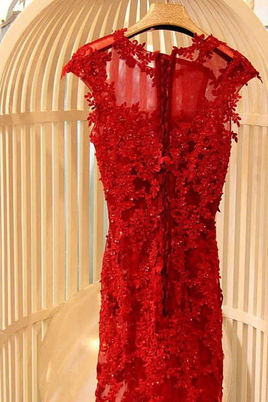 Glamorous Bateau Appliques Tulle Sequins Mermaid Floor-length Prom Dress