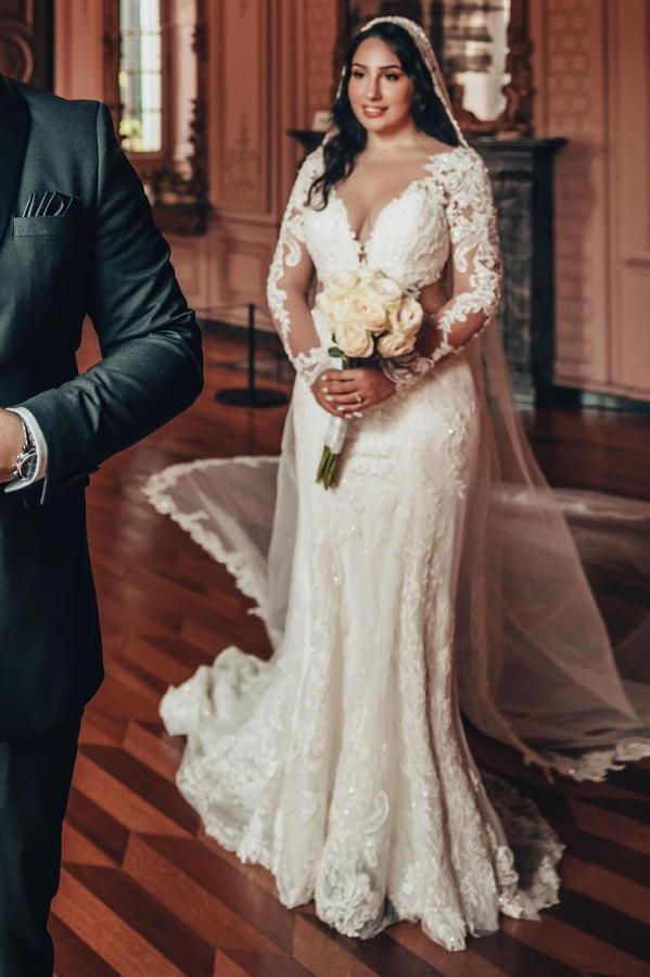 Elegant Long sleeves V-neck Lace A-line Satin Long Wedding Dress with Train