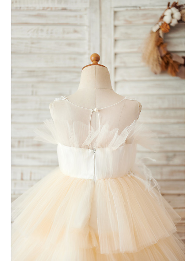Short Ball Gown Tulle Lace Sleeveless Jewel Neck Flower Girl Dresses with Feathers