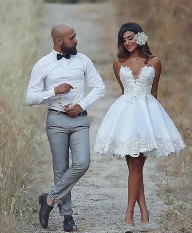 Elegant Short A-line Sweetheart Appliques Lace Prom Dresses