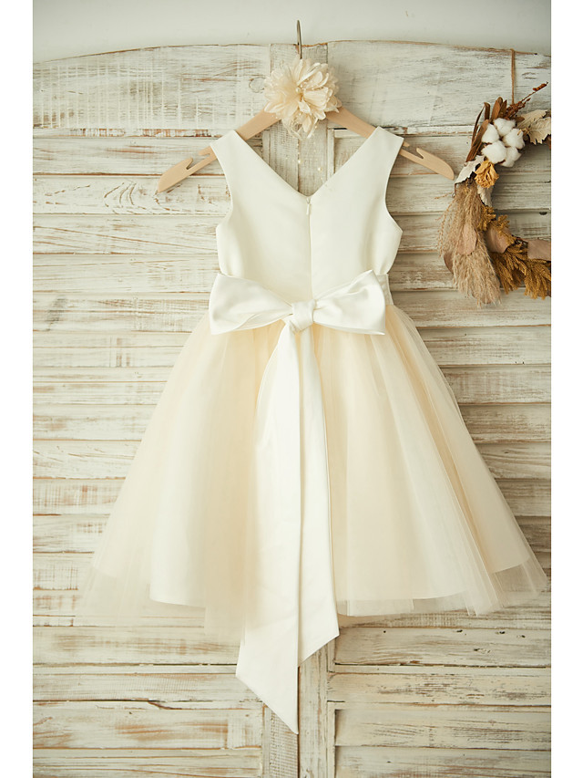Ball Gown Knee Length Wedding / Birthday / Pageant Flower Girl Dresses - Satin / Tulle Sleeveless V Neck With Bows / Belt / Beading
