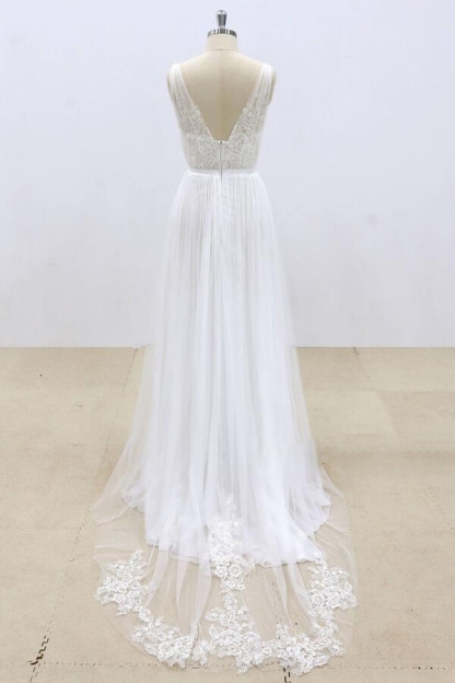 Elegant Long V-neck Ruffle Tulle Appliques A-line Wedding Dress