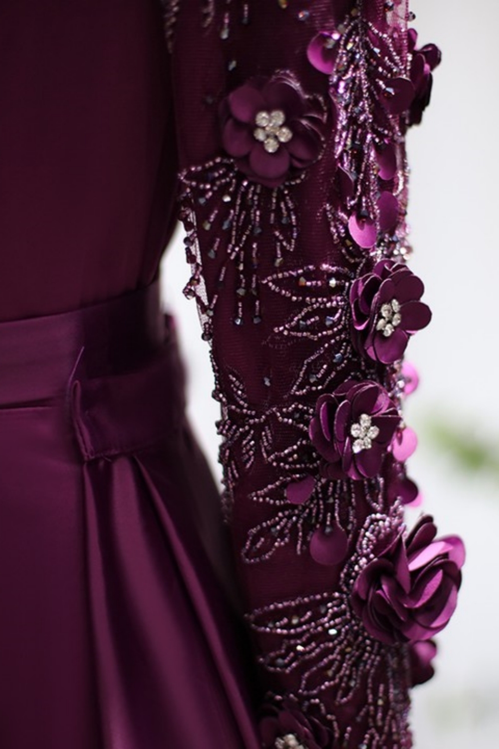 Long Sleeves Mermaid Satin 3D Flower Beadings Formal Prom Dresses with Sweep Train