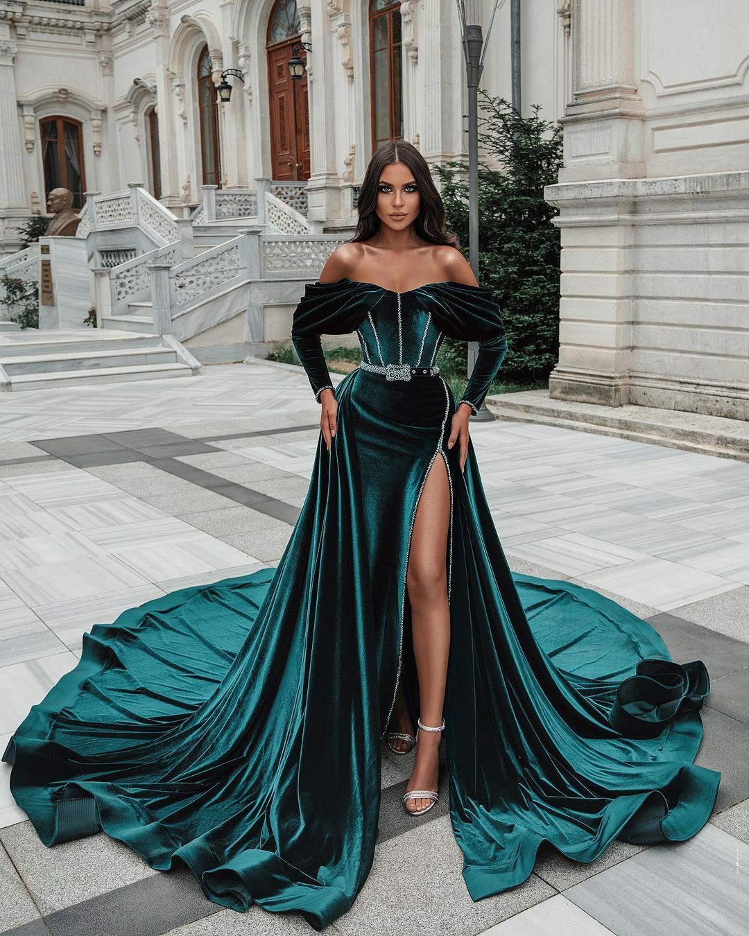 Stylish Long Sleeves Mermaid Off the Shoulder Velvet Formal Prom Dress with Slit