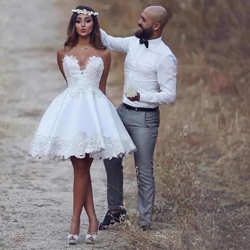 Elegant Short A-line Sweetheart Appliques Lace Prom Dresses