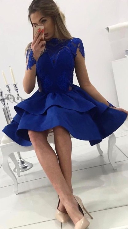 Elegant Short A-line Lace Long Sleeve Prom Dress