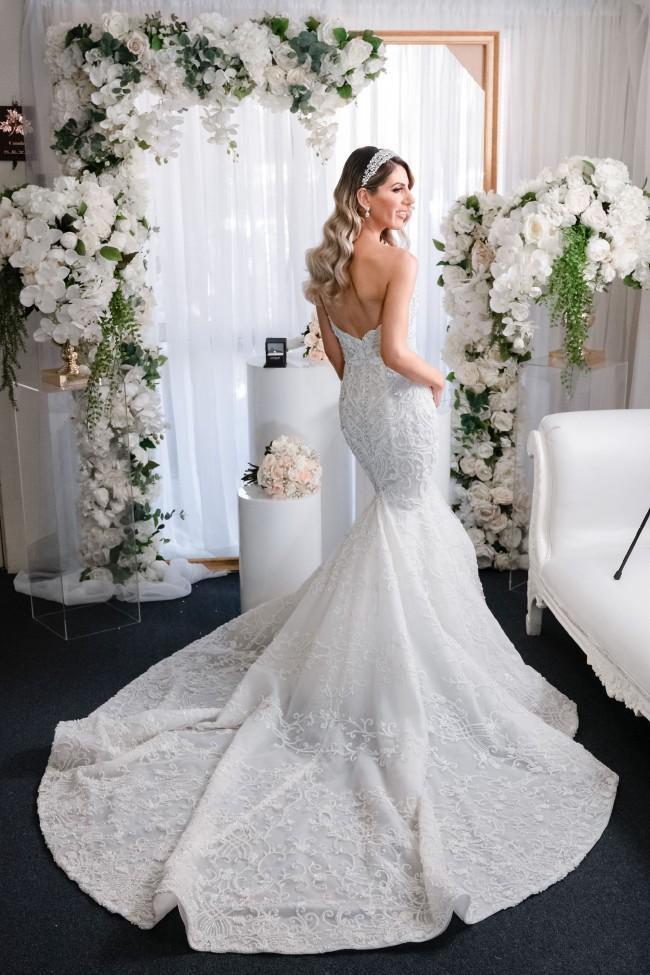 Elegant Long Sweetheart Backless Appliques Lace Floor-length Mermaid Wedding Dress