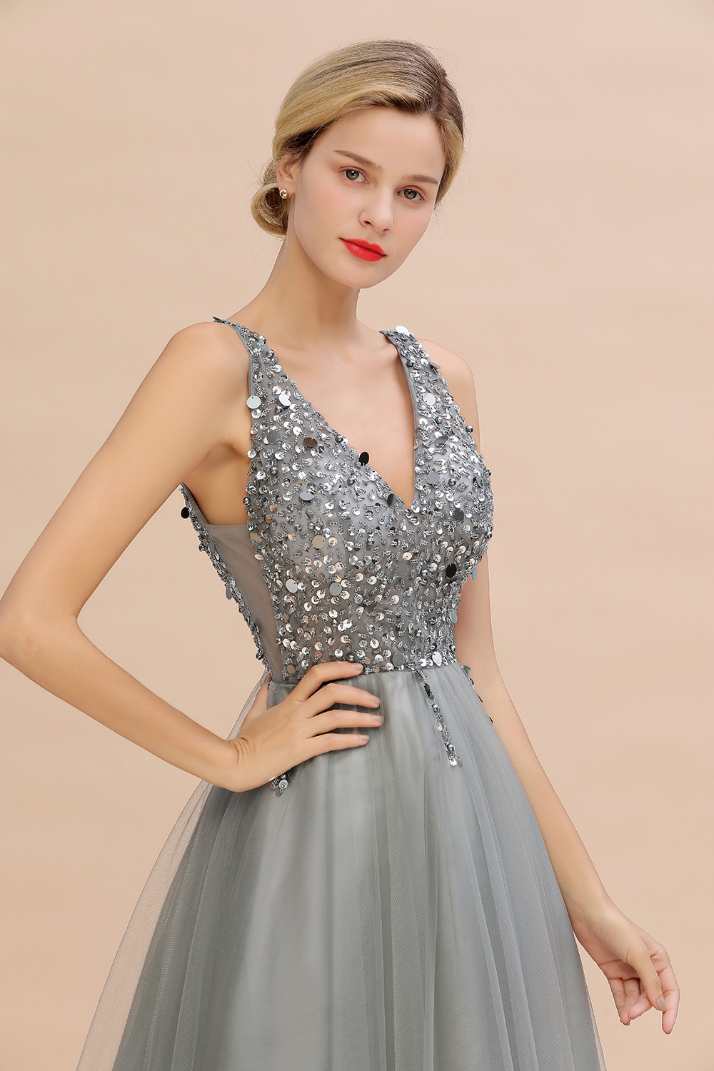 Fabulous V-neck Tulle A-line Prom Dress