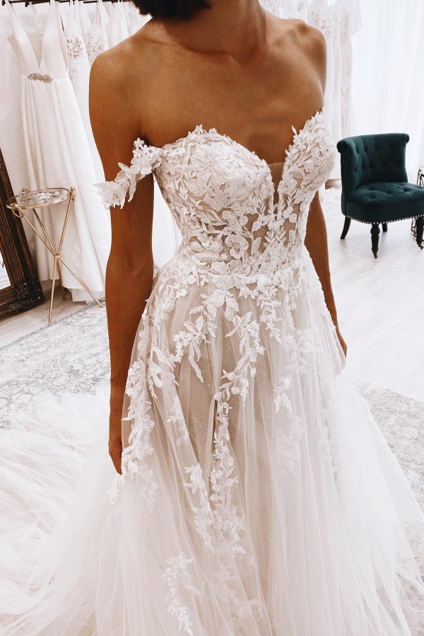 Gorgeous Long A-line Off the Shoulder Tulle Lace Wedding Dresses with Slit