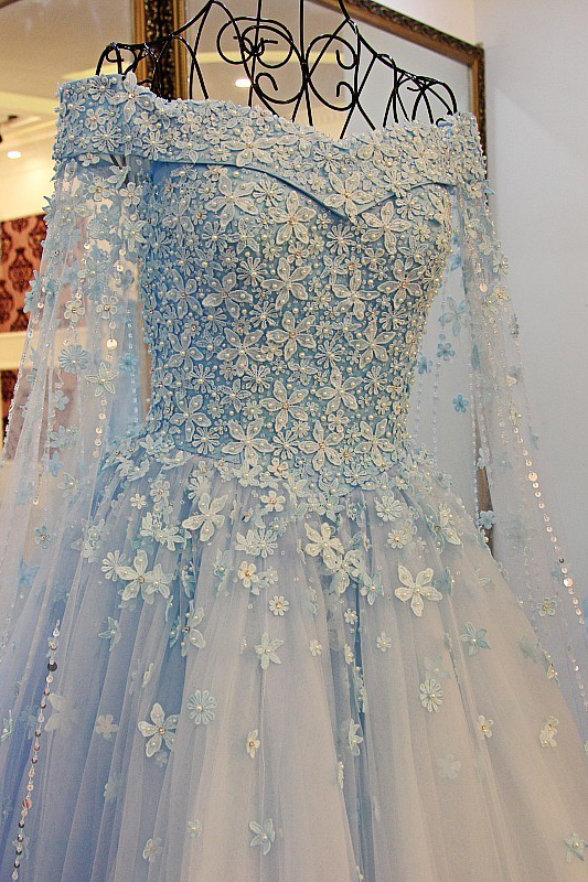 Pretty Off-the-shoulder Tulle Long Sleeves Beading Flower Ball Gown Prom Dress