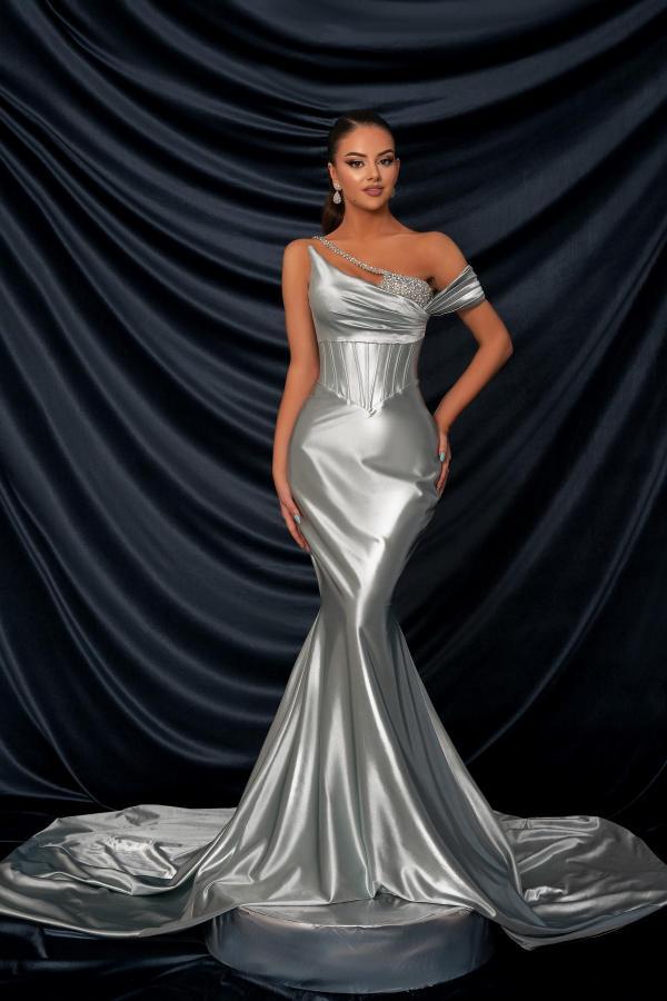 Off-the-shoulder Mermaid Satin Beading Long Prom Dresses with Court Train