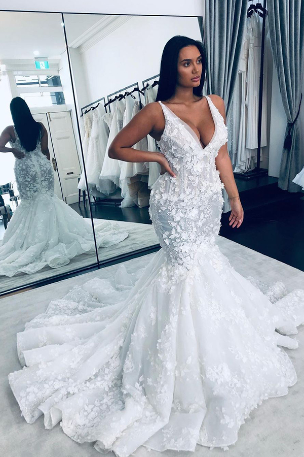 Plus Size Long Mermaid V-neck Floral Beaings Straps Open Back Wedding Dresses