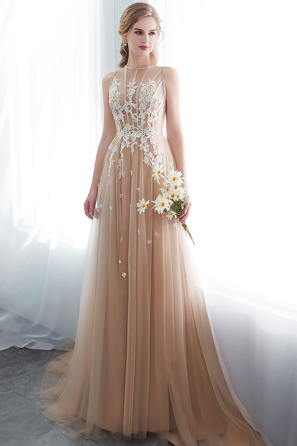 Long A-line Sleeveless Appliqued Lace Tulle Floor Length Evening Dresses