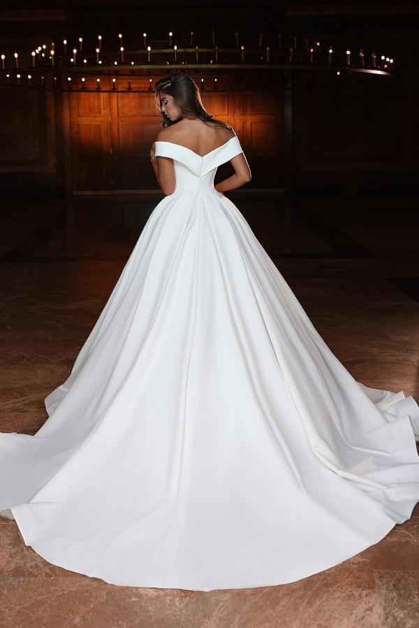 Elegant White Ball Gown V-Neck Off-the-shoulder Satin Long Wedding Dresses