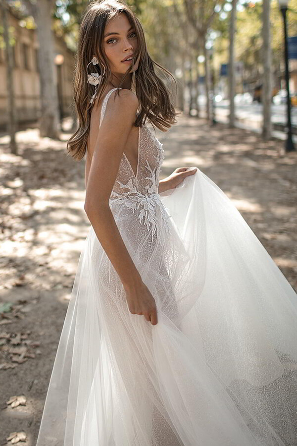 Open Back Appliques Tulle A-line Wedding Dress
