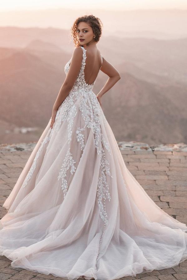 Long Open Back Tulle Appliques Lace A-Line Wedding Dress with Ruffles