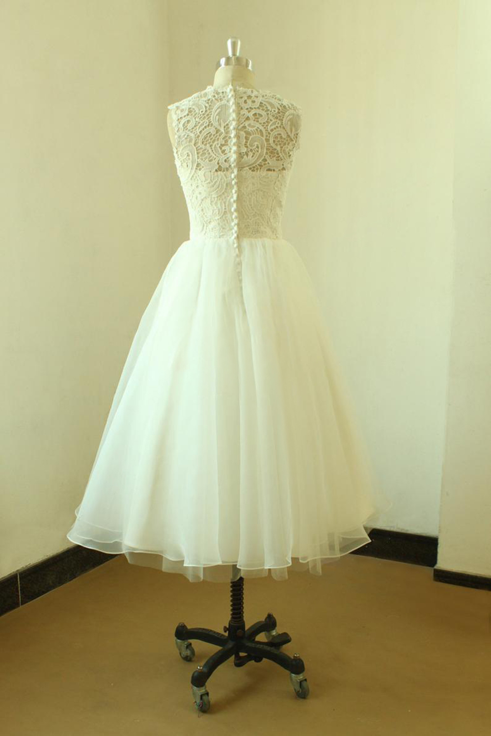 Elegent Short Lace Tulle A-line Wedding Dress