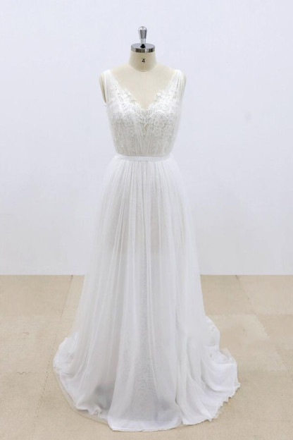 Elegant Long V-neck Ruffle Tulle Appliques A-line Wedding Dress