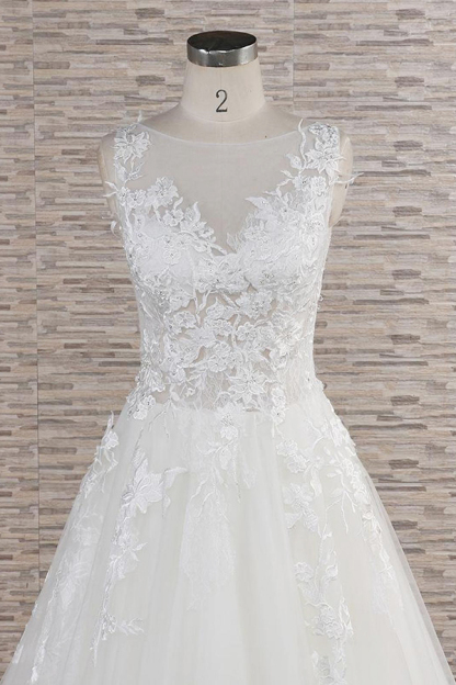 Long Sweetheart Applqiues Lace Tulle A-line Wedding Dress
