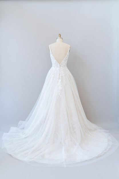 Open Back Appliques Tulle A-line Wedding Dress