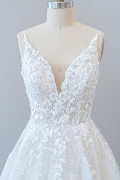 Open Back Appliques Tulle A-line Wedding Dress