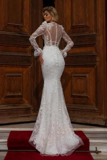 Charming Long V Neck Mermaid Floor Length Lace Wedding Dress with Appliques