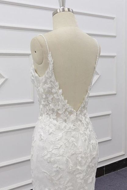 Long Sweetheart Spaghetti Strap Appliques Lace Mermaid Wedding Dress