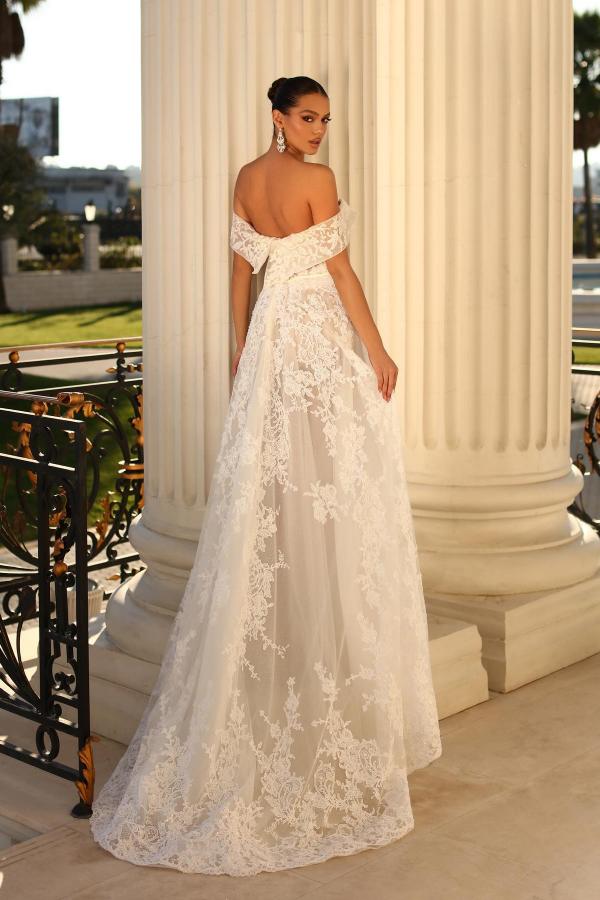 Beautiful Ivory Long A-line Off the Shoulder Tulle Lace Wedding Dresses