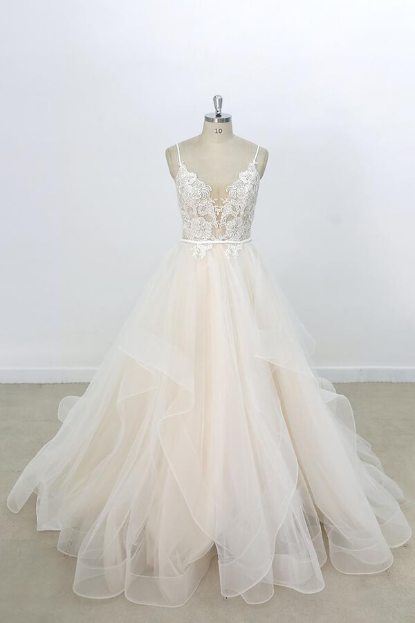 Long Sweetheart Appliques Lace Tulle A-line Wedding Dress
