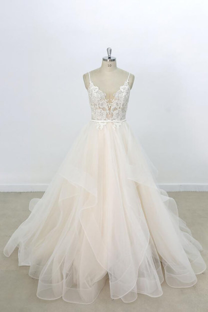 Long Sweetheart Appliques Lace Tulle A-line Wedding Dress