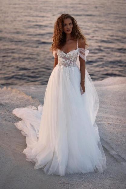 Boho Long A-line Off the Shoulder Tulle Lace Wedding Dresses
