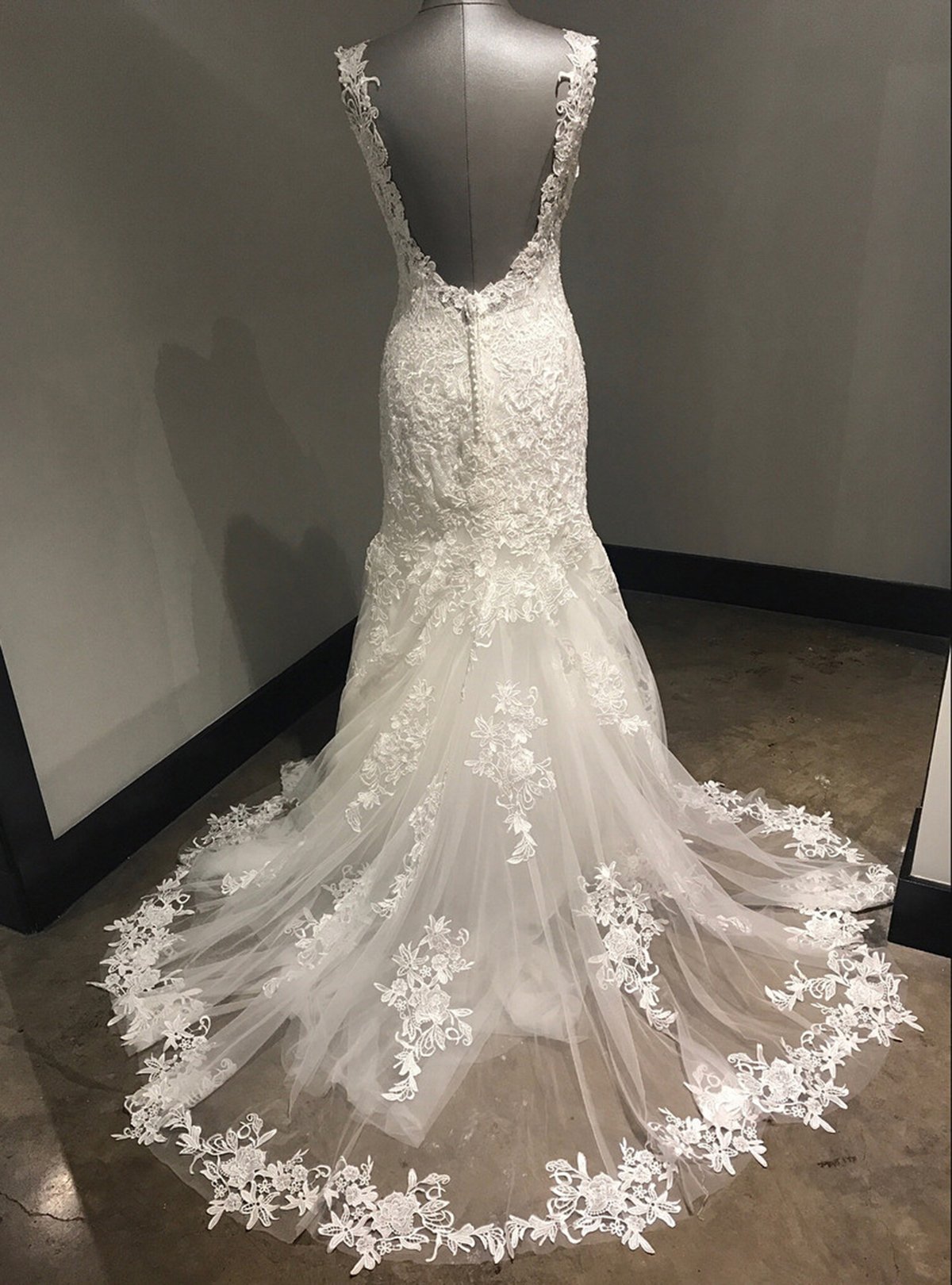 Ivory Lace Long V Neck Mermaid Open Back Wedding Dress