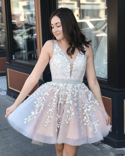 Cute Short A-line V-neck Tulle Floral Lace Sleeveless Prom Dresses
