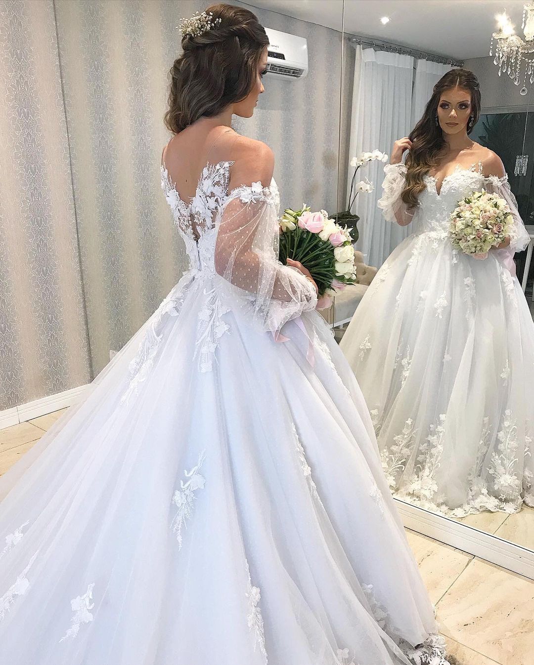 Elegant Long A-line Princess Off-the-shoulder Tulle Wedding Dress with Bubble Sleeves