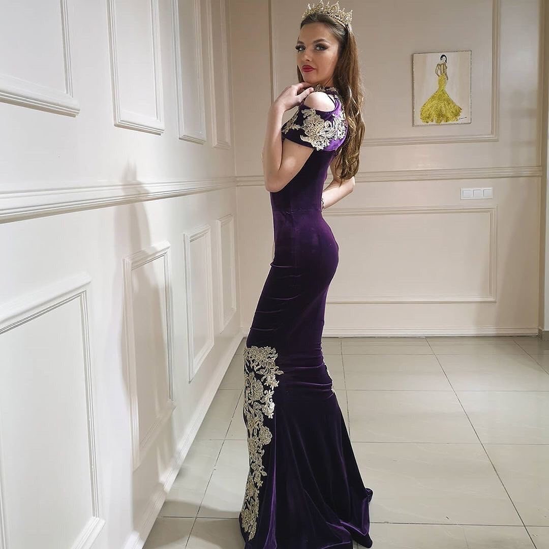 Unique High Neck Appliques Lace Backless Floor-length Velvet Mermaid Prom Dress