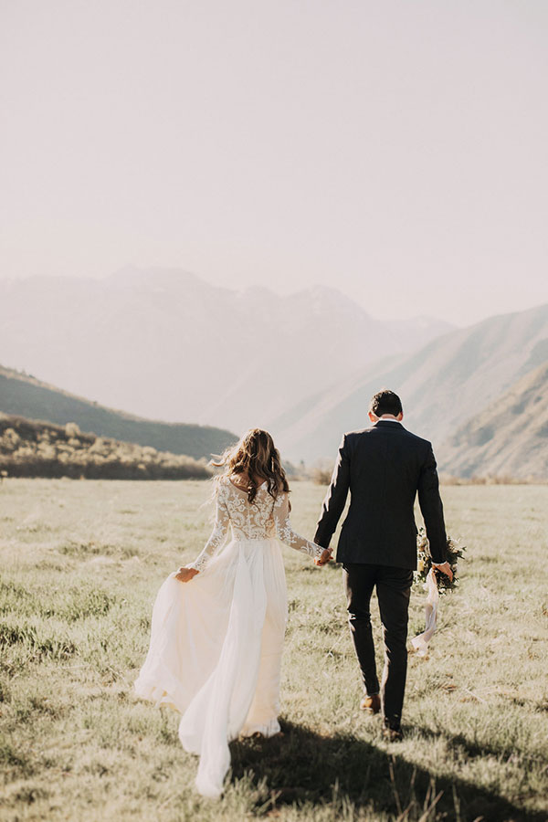 Long Appliques Lace Chiffon A-line Wedding Dress	 with Long Sleeves