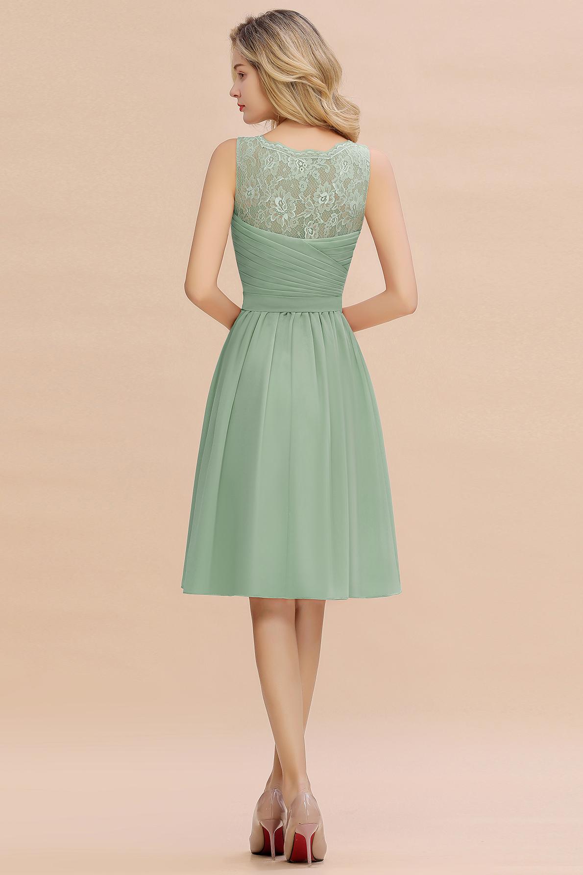 Elegant A-line Chiffon Sleeveless Knee Length Bridesmaid Dress