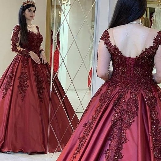 Gorgeous Red Appliques V-neck Long Sleeve Ball Gown Prom Dresses