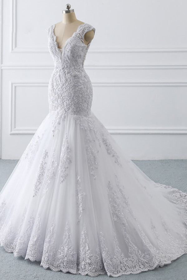 Chic White Long V-neck Appliques Lace Mermaid Tulle Wedding Dress