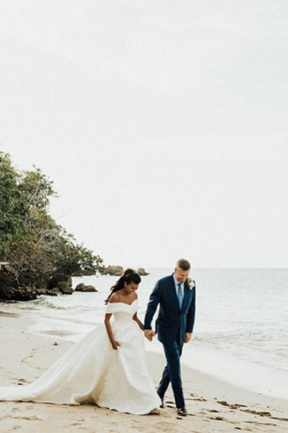 Elegant Long Off The Shoulder White Ball Gown Wedding Dresses