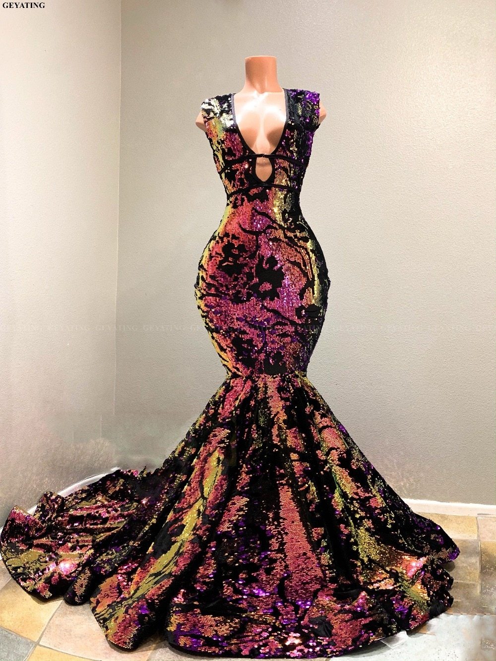 Mermaid Charming Sequins V-neck Sleeveless Prom Dresses