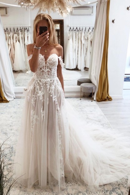 Gorgeous Long A-line Off the Shoulder Tulle Lace Wedding Dresses with Slit